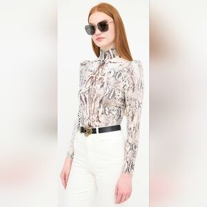 ✨HOST PICK✨Smythe Cream Long Sleeve Faux Snake Print Top